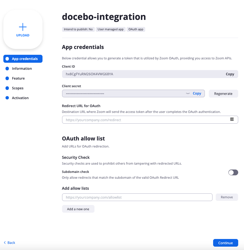 Las credenciales de la aplicación rellenadas y la lista de autorizados de OAuth
